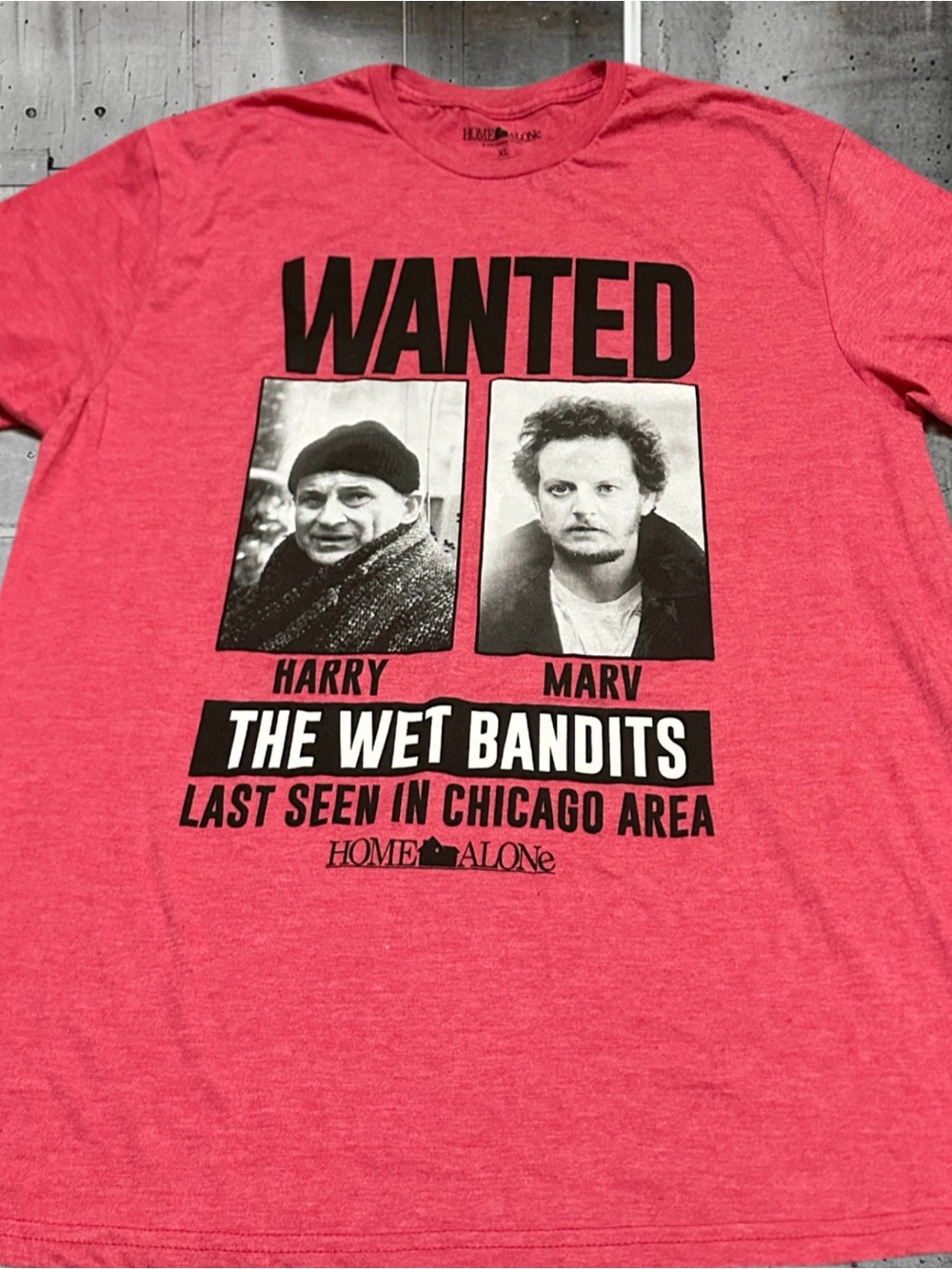 Red 'Wanted - The Wet Bandits' Graphic Tee XL